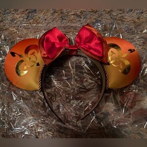 NWOT Padme Amidala Handmaid Mickey ears